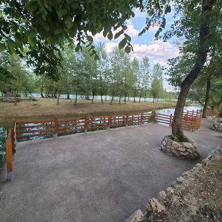 Vikendica Djokanovic *